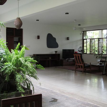 فندق The Mirror Mansion راجاجيريا المظهر الخارجي الصورة